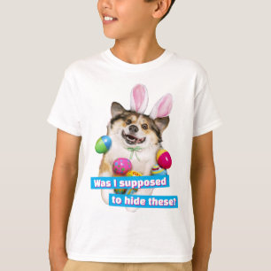 T-shirt Chien allongé sur des œufs de Pâques