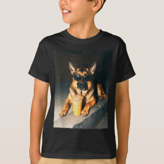 T-shirt Chien berger allemand buvant un café glacé Art pou