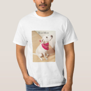 T-shirt Chien blanc mignon portant l'Écharpe rouge T-shir