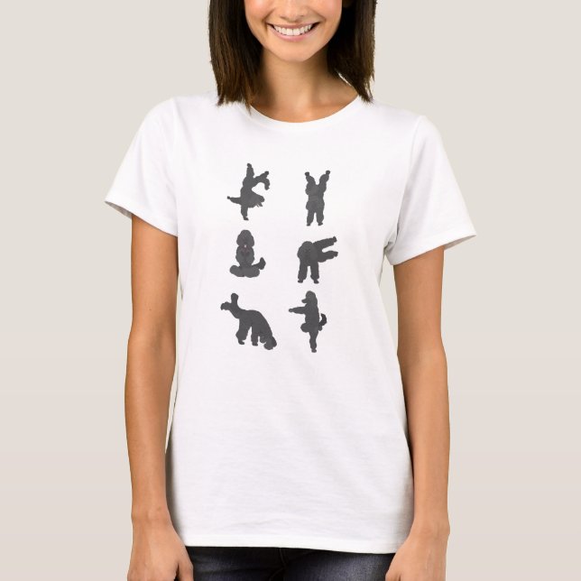 T-shirt Chien de caniche faisant du yoga (Devant)