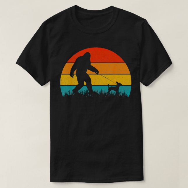 T-shirt Chien de Chihuahua, Coucher du soleil rétro à pied (Design devant)