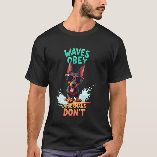 T-shirt Chien de surf Dobermann Pinscher cool (Devant)
