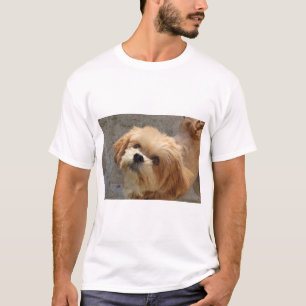 T-shirt Chien Lhasa Apso dans un jardin