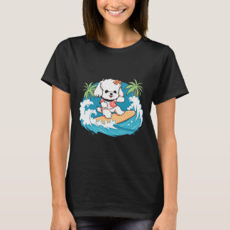 T-shirt Chien maltais mignon surfant sur les vagues au par