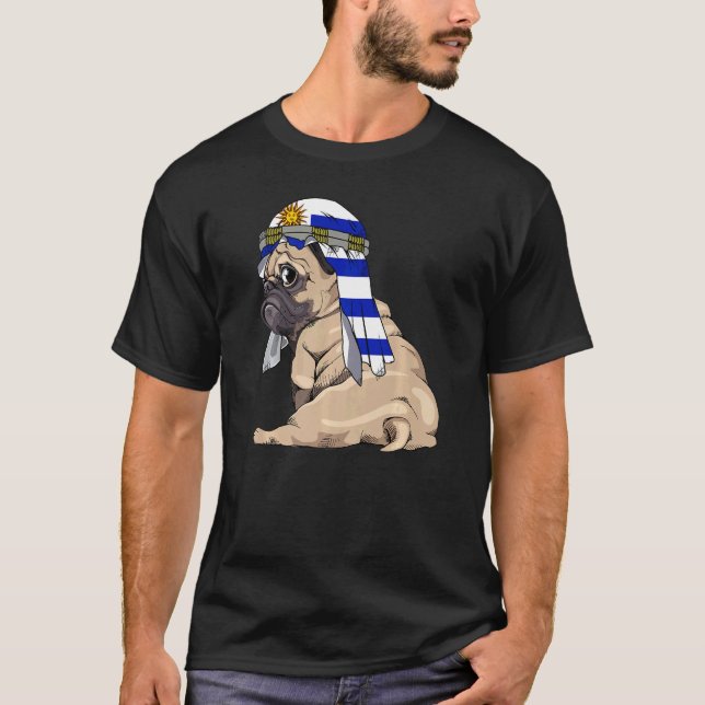 T-shirt Chien  Pug Mignon Rétro Drapeau Uruguay Fierté (Devant)