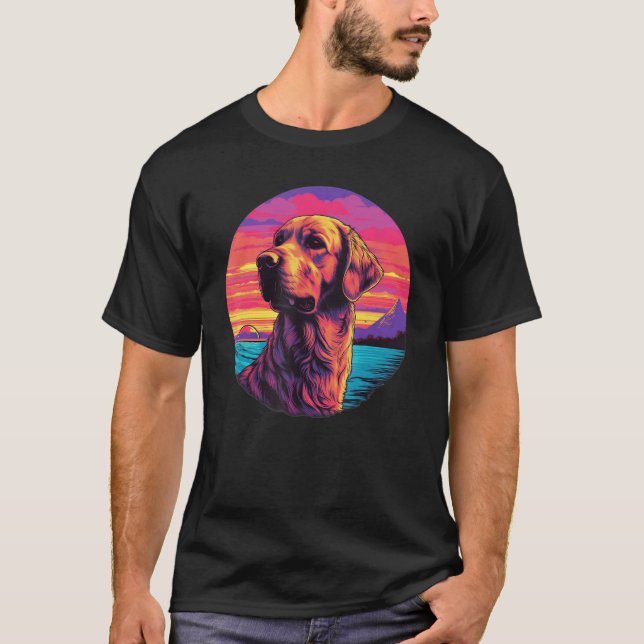 T-shirt Chien Retriever Doré Coucher de Soleil Rétro (Devant)