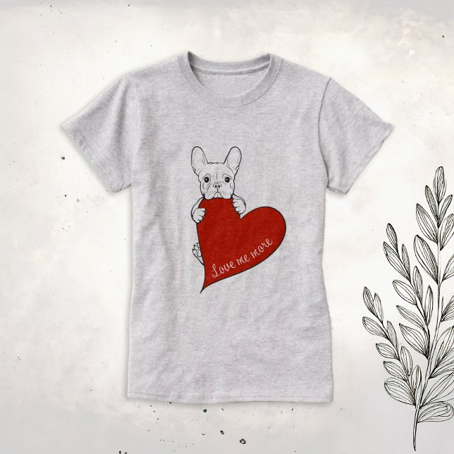 T-shirt Chien-taureau français mignon au coeur rouge (Créateur téléchargé)