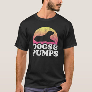 T-shirt Chiens Et Pompes Chien Féminin Et Talons Élevés