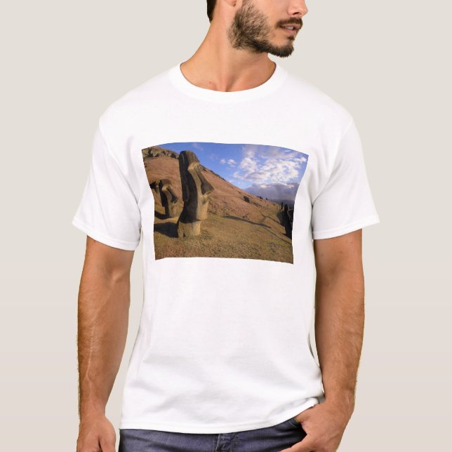 T-shirt Chili, Île de Pâques. Colline avec Moai (Devant)