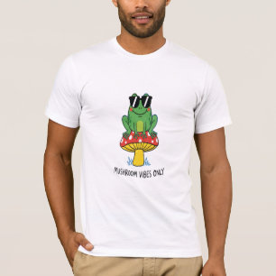 T-shirt Chill Frog on Mushroom with Sunglasses – Funny Ret