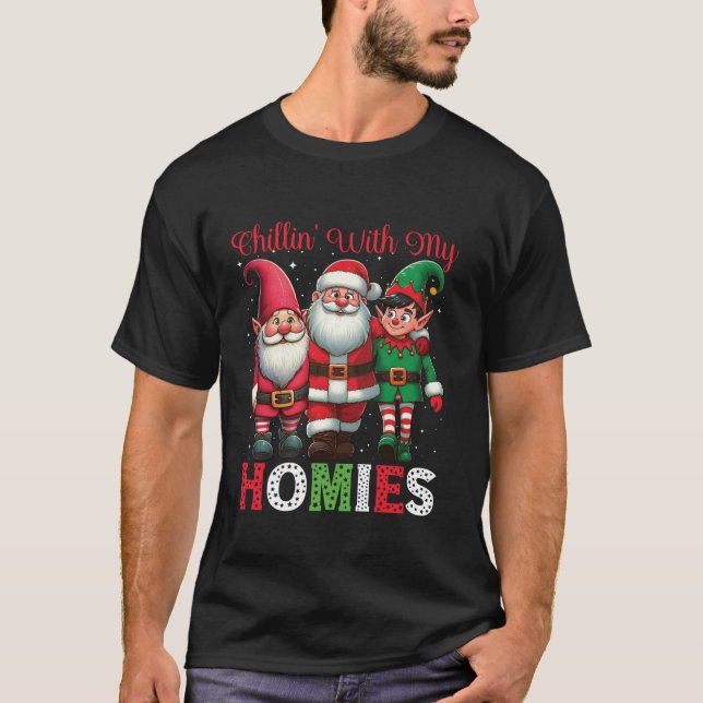 T-shirt Chilling Avec Mes Hommes Père Noël Elf Gnome Noël (Devant)
