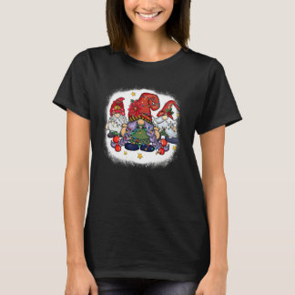 T-shirt Christmas Gnome  Men Women Buffalo Plaid Red Chris