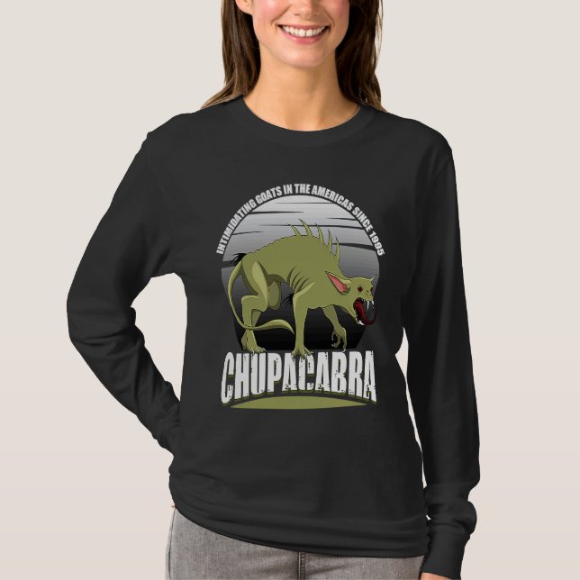 T-shirt Chupacabra Intimidating Goats In The Americas Sinc (Devant)