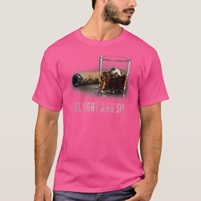 T-shirt Cigar And Bourbon Great For Cigar Lounge Lovers (Devant)