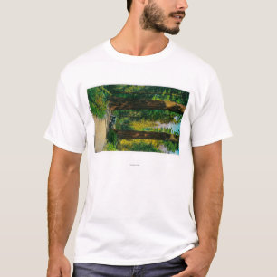 T-shirt Circulant en voiture par la forêt géante, séquoias
