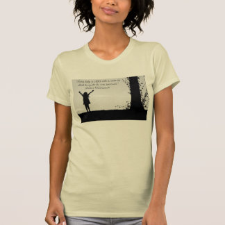 T-shirt Citation de Montessori aidant contre