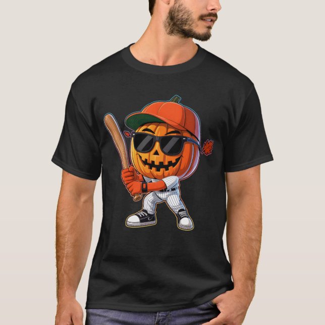 T-shirt Citrouille de baseball Jack-o'-lantern Swinging Ba (Devant)