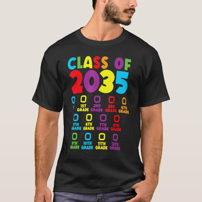 T-shirt Class Of 2035 Grow With Me Checklist Kindergarten  (Devant)
