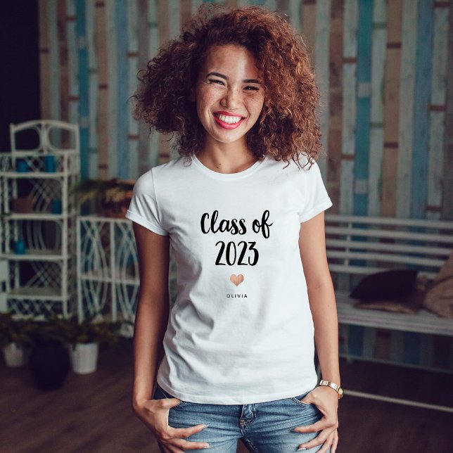 T-shirt Classe simple et chic de 2023 avec Coeur (Créateur téléchargé)
