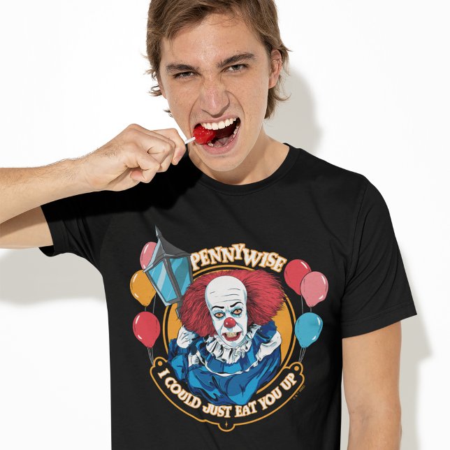 T-shirt Classic Pennywise - Je Pourrais Juste Vous Manger  (Person wearing t-shirt)