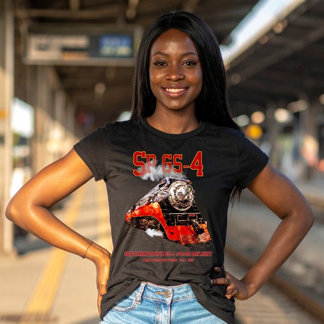 T-shirt Classic Southern Pacific GS-4 Steam Locomotive (Southern Pacific GS-4 Daylight Steam Locomotive. Womens Basic T-Shirt)