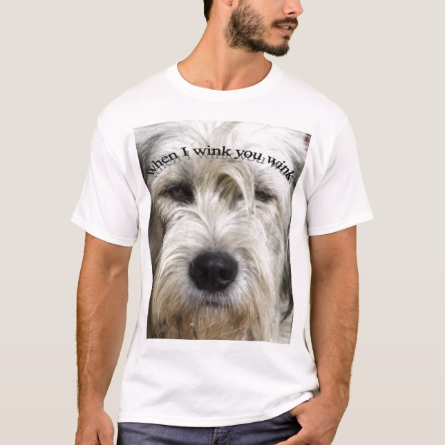 T-shirt cligner de l'oeil le chien (Devant)