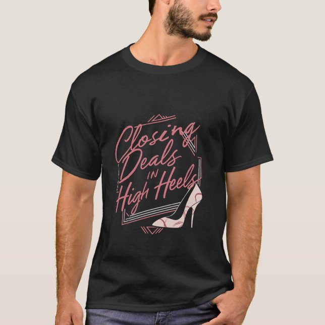 T-shirt Clôture D'Opérations En Talons Élevés — (Devant)