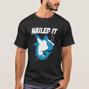 T-shirt Cloué il requin à marteau futur biologie marine