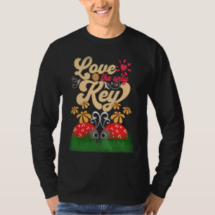 T-shirt Coccinelles Amour La Seule Clé Floral Amour De Pri