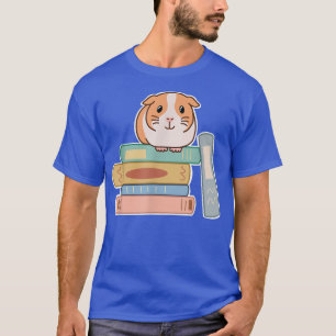 T-shirt Cochon de Guinée assis sur le dessus d'une pile de