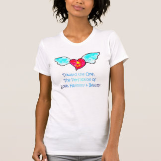 T-shirt Coeur à ailes par beauté d'harmonie d'amour