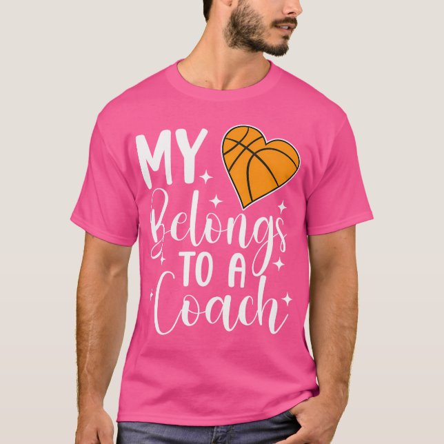 T-shirt Coeur Appartient À L'Entraîneur De Basket-Ball Épo (Devant)