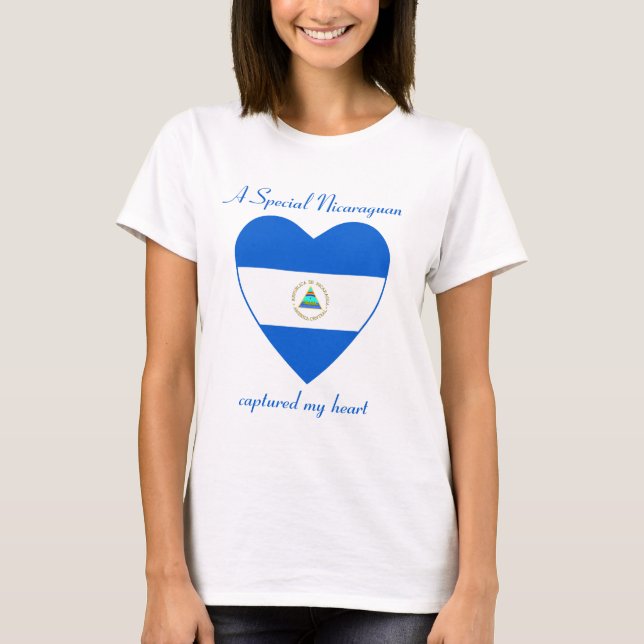 T-Shirt Cœur Drapeau Nicaragua (Devant)