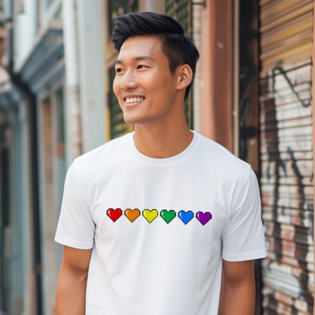 T-shirt Coeur du drapeau arc-en-ciel (Créateur téléchargé)