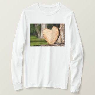 T-shirt coeur en bois