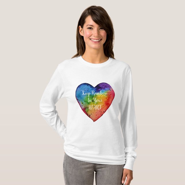 T-shirt Coeur mignon d'arc-en-ciel d'aquarelle (Devant entier)