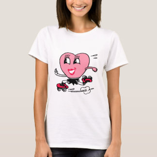 T-shirt Coeur rose sur des patins de rouleau