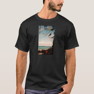T-shirt Collection "de plage noire de roche de Maui"