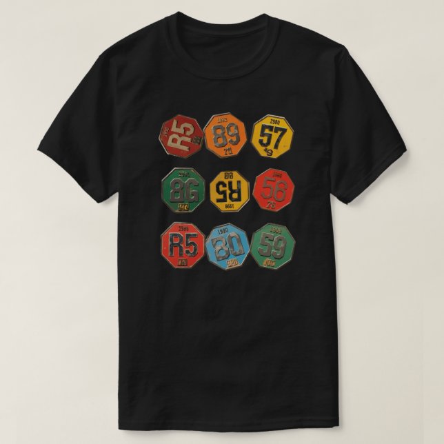 T-shirt Collection d'insignes de numéro rétro (Design devant)