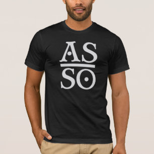 T-shirt Comme précédemment, ainsi au-dessous de la pièc