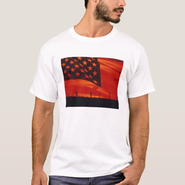 T-shirt Composé numérique du drapeau américain (Devant)