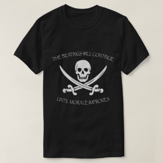 T-shirt Conception crâne de pirate et épées drôle