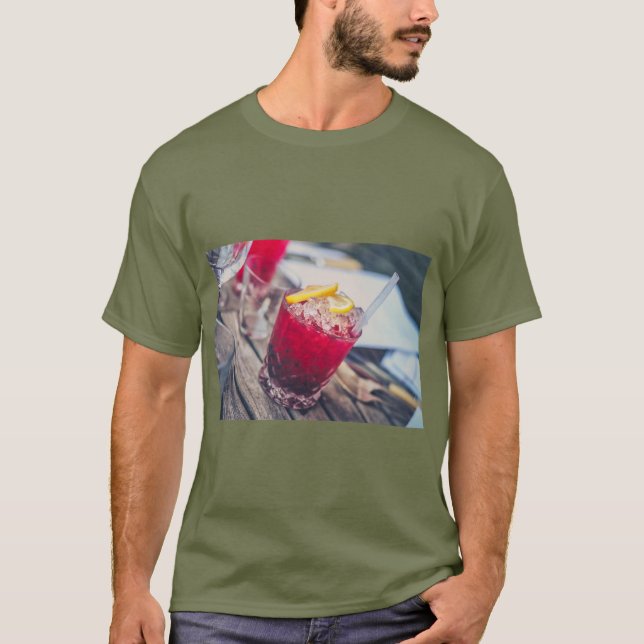 T-shirt Conception de boisson alcoolisée élégante (Devant)