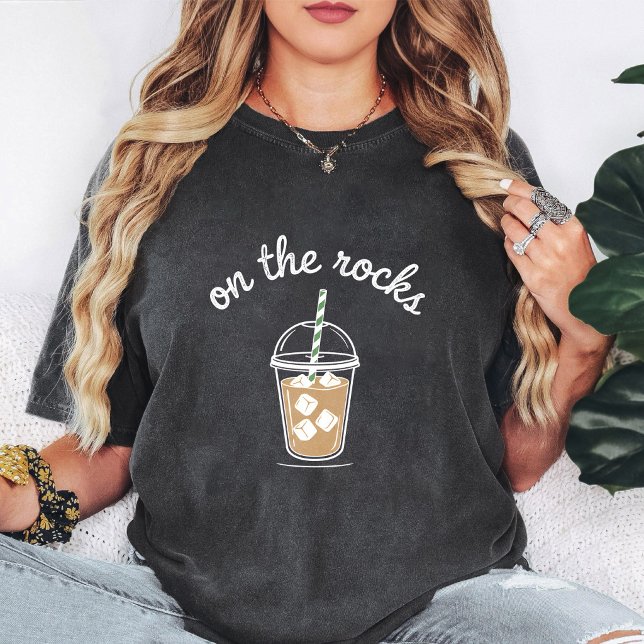 T-shirt Conception de café glacé sur des glaçons (Créateur téléchargé)