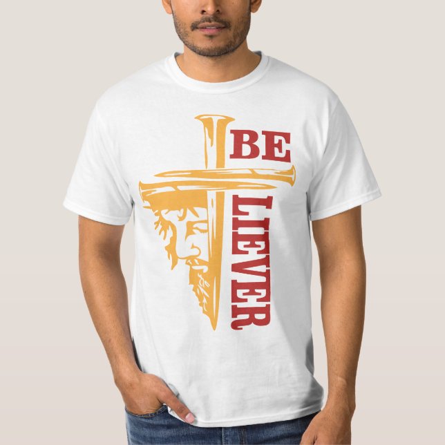T-shirt Conception de clou de croix de Jésus – Puissant Ch (Devant)