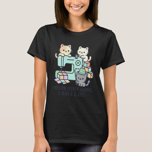 T-shirt Conception de machine à coudre de couture de chats (Devant)