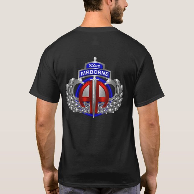 T-shirt Conception de poignard cool de la 82e division aér (Dos)