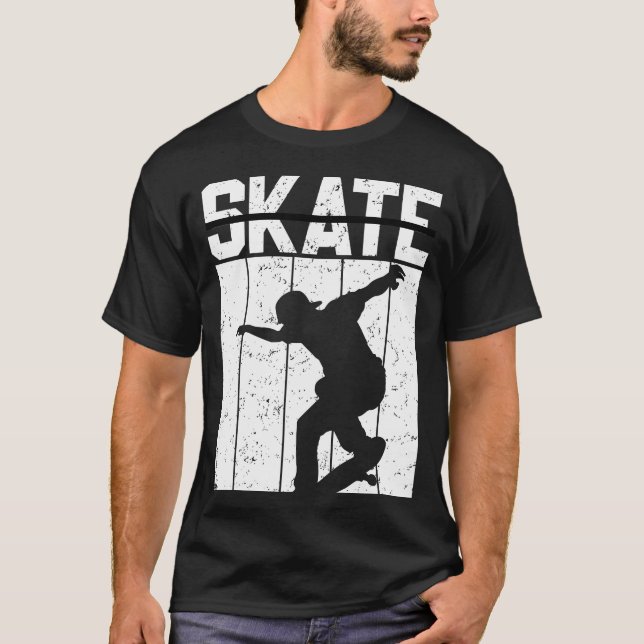 T-shirt Conception de skateboard - Graphisme de style urba (Devant)