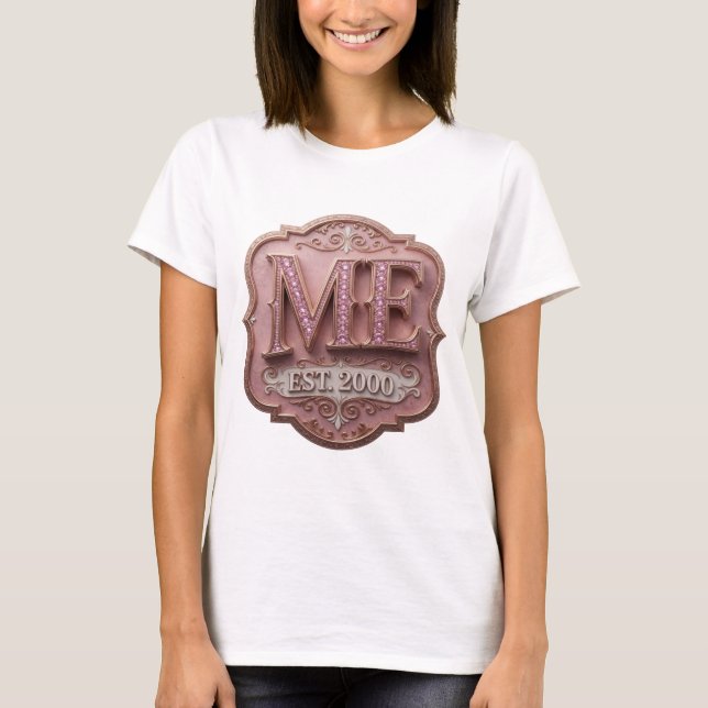 T-shirt Conception de slogan doré stylé ME EST 2000 (Devant)