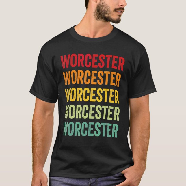 T-shirt Conception de texte arc-en-ciel du comté de Worces (Devant)